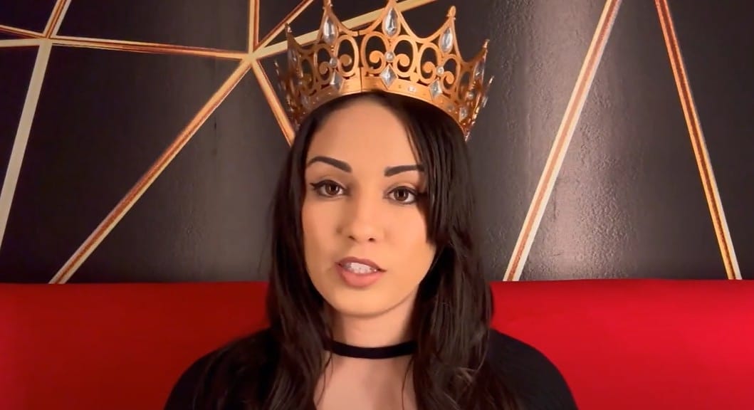 How to Make Money Thinking Big - I Manage a $70 Million Estate. Here’s What I Learned by Dez Pena The Power of Thinking Big If you are not thinking big, you are doing a disservice to yourself, your future family, and the generations that follow. Playing small not only limits your personal success but also restricts the impact you can make on the world.