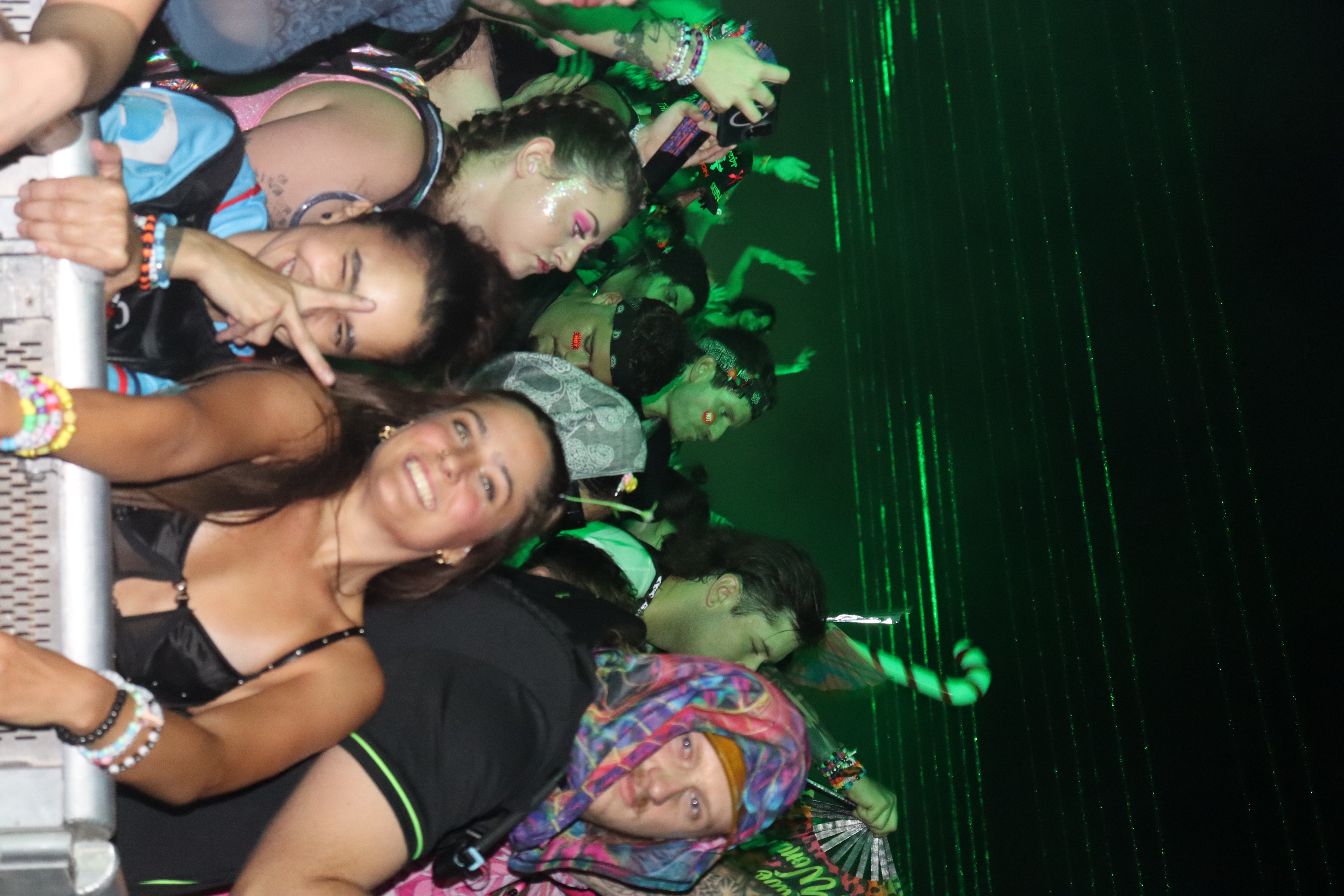 crowd from wooli at rawhide 2