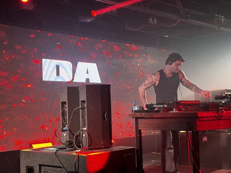 Danny Avila Sunbar