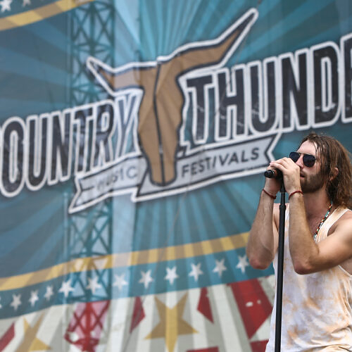 Country Thunder