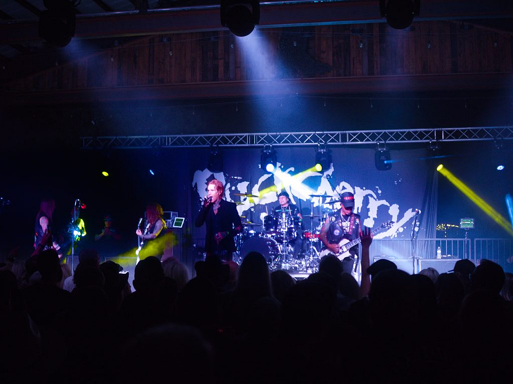 1010175 On Saturday, April 11, Buckcherry rolled into Harold’s Cave Creek Corral and turned a country bar into something louder, looser, and a lot more unpredictable.