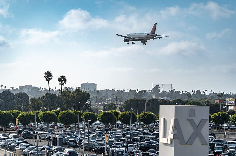 LAX Airport Lounges | The Ultimate Guide to Tom Bradley International Airport Lounges 12 LAX Airport Lounges