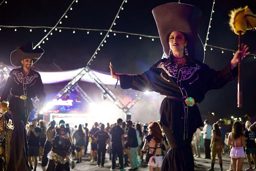 Goldrush 2026 Was an Immersive Trip Through EDM's Past and Present 7 da00e690 396a 4926 9ac6 653d0163b411 Seeing Martin Garrix and deadmau5 at the top of the lineup brought back a lot of the energy that surrounded electronic music when EDM was exploding in the U.S. Both artists have been around long enough to have their own place in that history, but they still know how to put on a massive festival set.