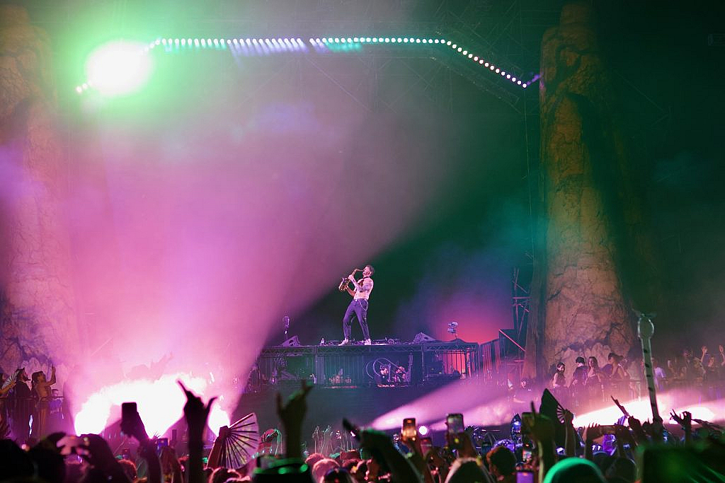 Goldrush 2026 Was an Immersive Trip Through EDM's Past and Present 6 e05e3d2a 1e02 464b b93b 686c7fbc0323 Seeing Martin Garrix and deadmau5 at the top of the lineup brought back a lot of the energy that surrounded electronic music when EDM was exploding in the U.S. Both artists have been around long enough to have their own place in that history, but they still know how to put on a massive festival set.